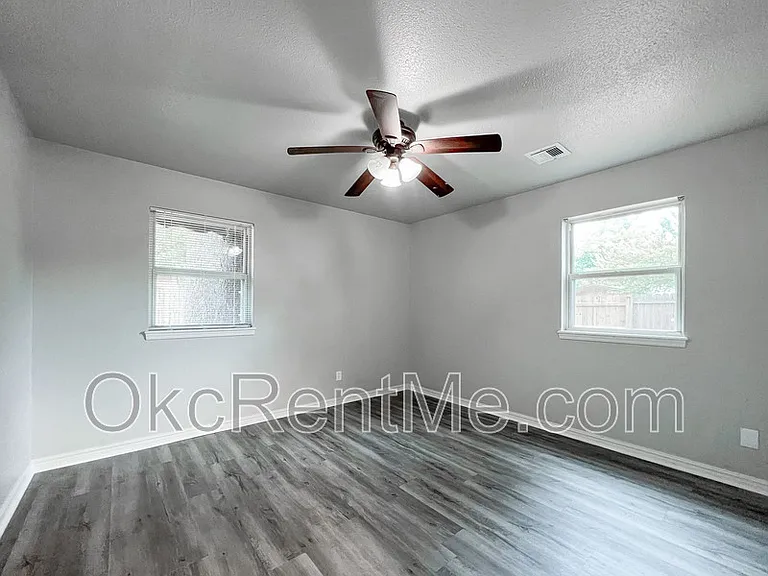 2700 N Wheeler Ave — Photo 17