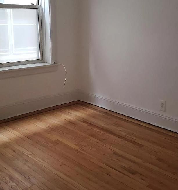 2nd image of 162 Avenue C APT A4