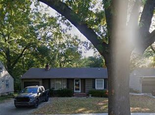 6817 Roe Ave, Prairie Village, KS 66208