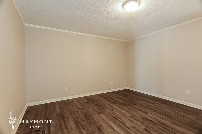 4345 Morningside Dr — Photo 8