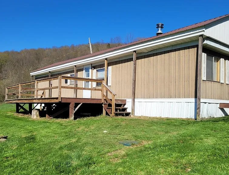 324 Roberts Rd — Photo 3