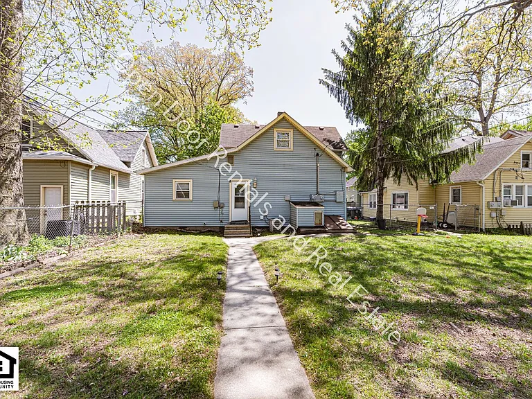 3112 Thompson Ave — Photo 13