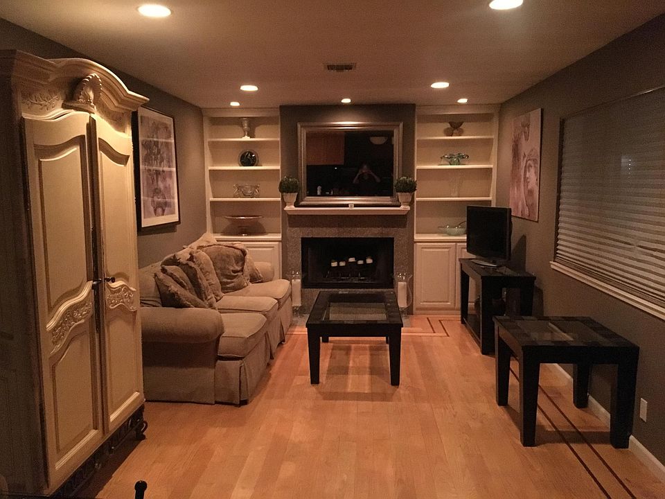 Beautiful, relaxing family room.