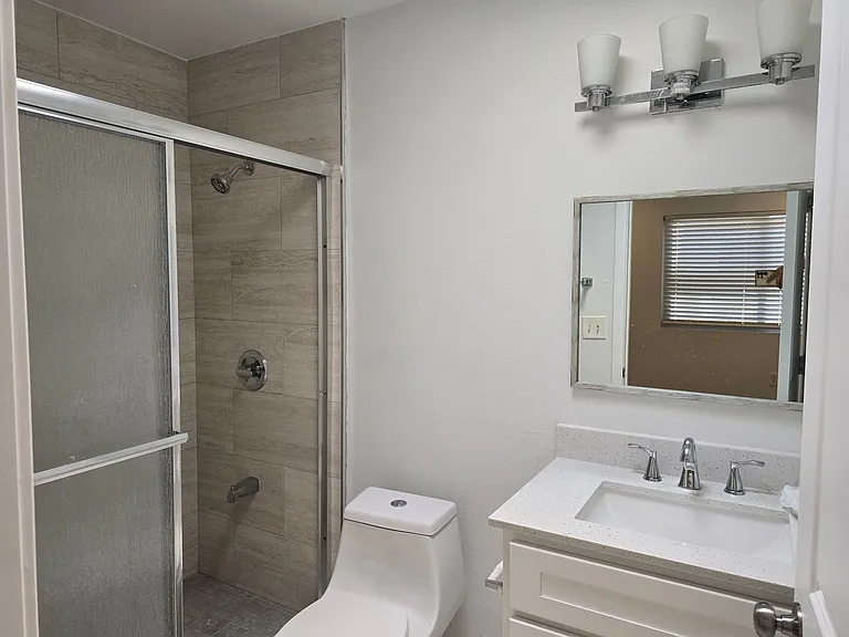 18651 Libra Cir — Photo 35