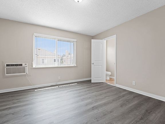 4th image of 2433-2435 S Baldwin Ave #C