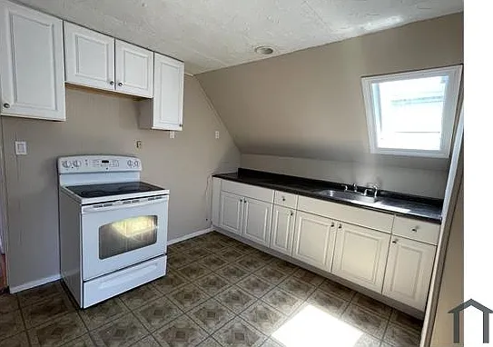 94 Chatham St #3 — Photo 8