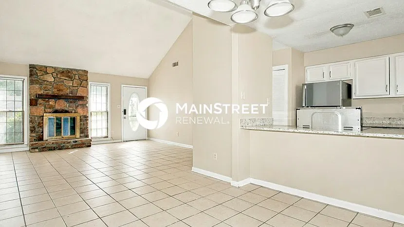 3308 Burgess Dr — Photo 3