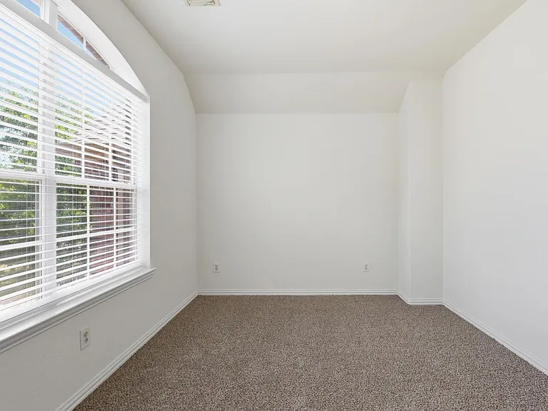 16023 Powder Springs Ln — Photo 41