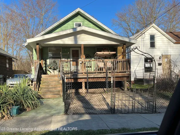 1728 Donora St, Lansing, MI 48910