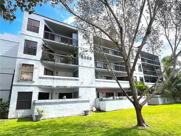 8888 SW 131st Ct APT 205, Miami, FL 33186