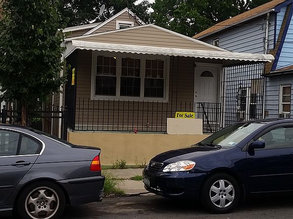 3rd image of 423 Thieriot Ave #0