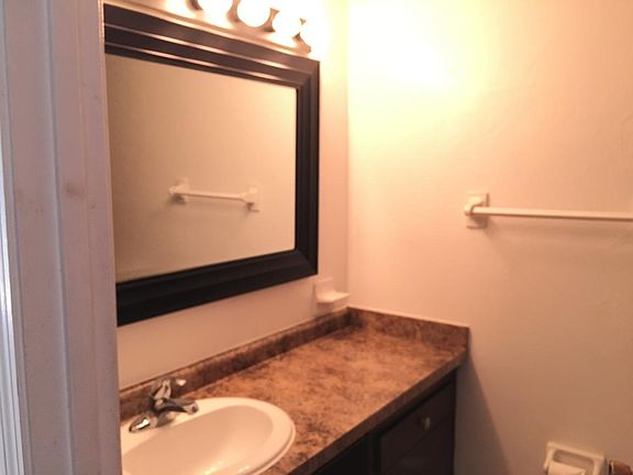 3rd image of 1530 Live Oak Dr APT 2C