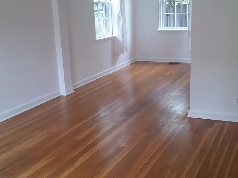 Living Room/Dining Area