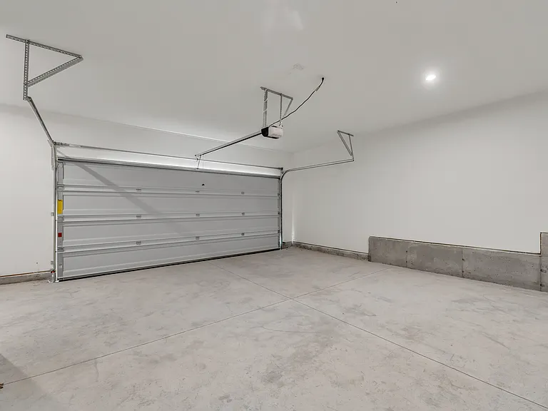 1331 Creekview Ln — Photo 21