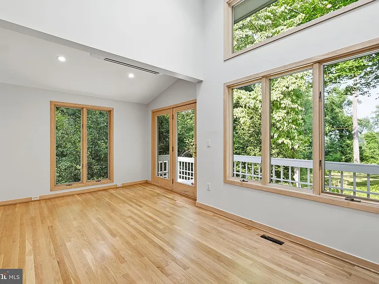 22 Poplar Point Rd — Photo 11