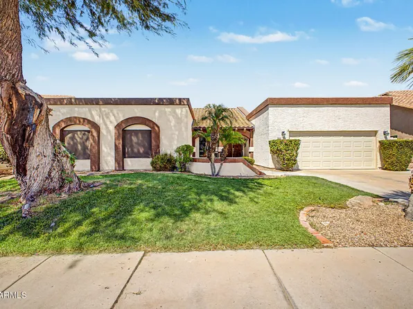 1042 W NEWPORT BEACH Drive, Gilbert, AZ 85233