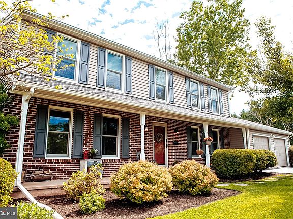 4th image of 3005 Cardinal Ln
