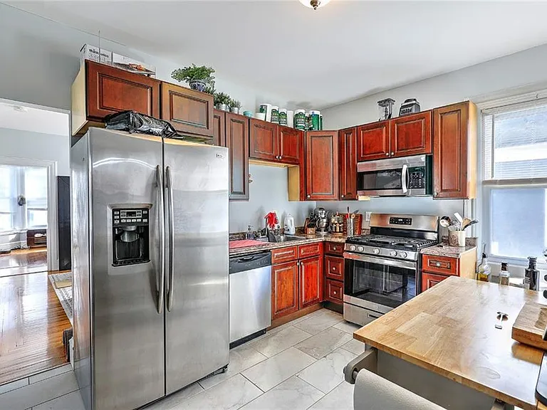 390 Hope St #2 — Photo 1