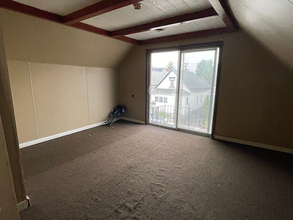 1st image of 26 Boyd St #2