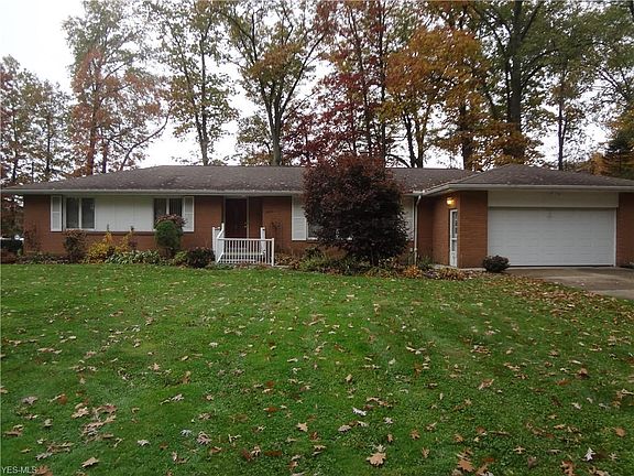 4th image of 3215 Hoffman Cir