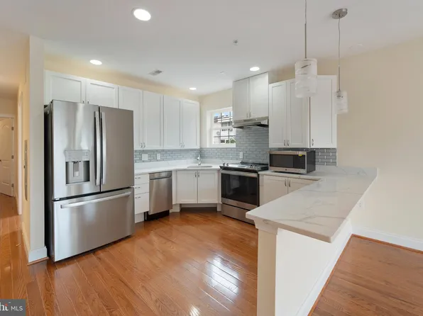 911 Kennedy St NW APT 4, Washington, DC 20011