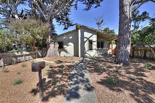 Pacific Grove Real
        Estate