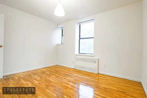 Rented by ZealEstate Group Inc | media 18