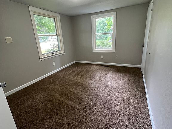 5th image of 1044 Western Ct