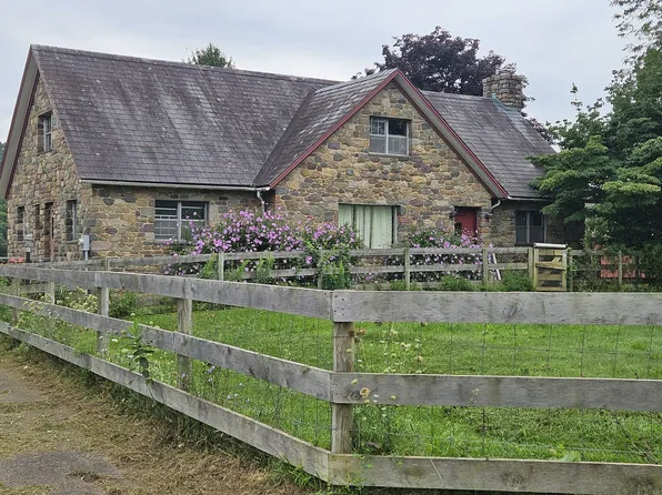 4409 Interchange Rd, Lehighton, PA 18235