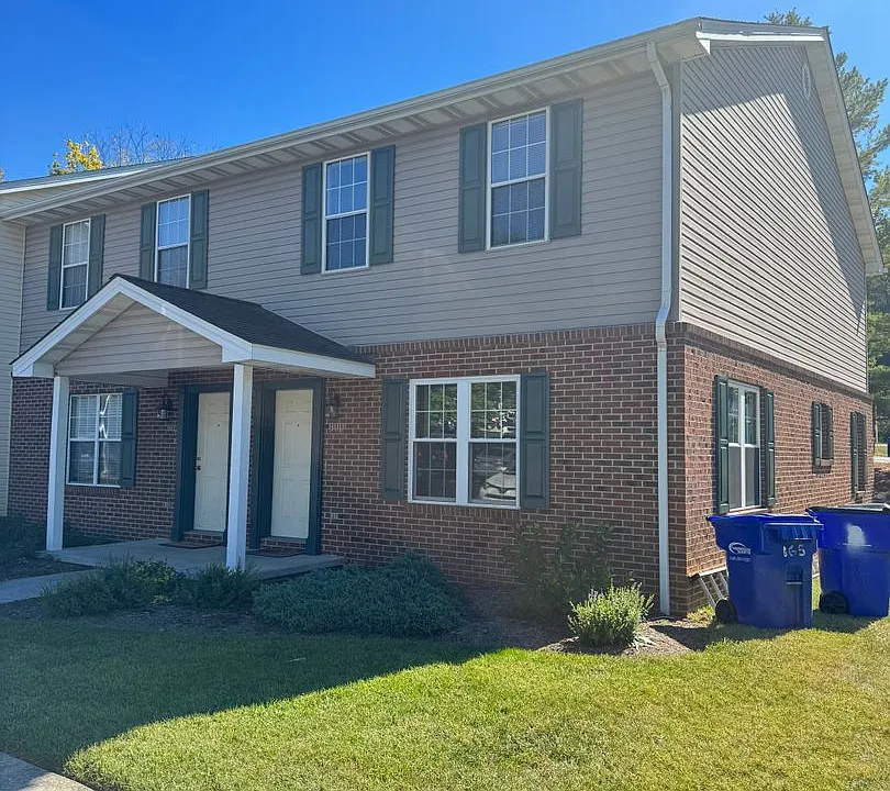 800 Patrick Henry Dr
