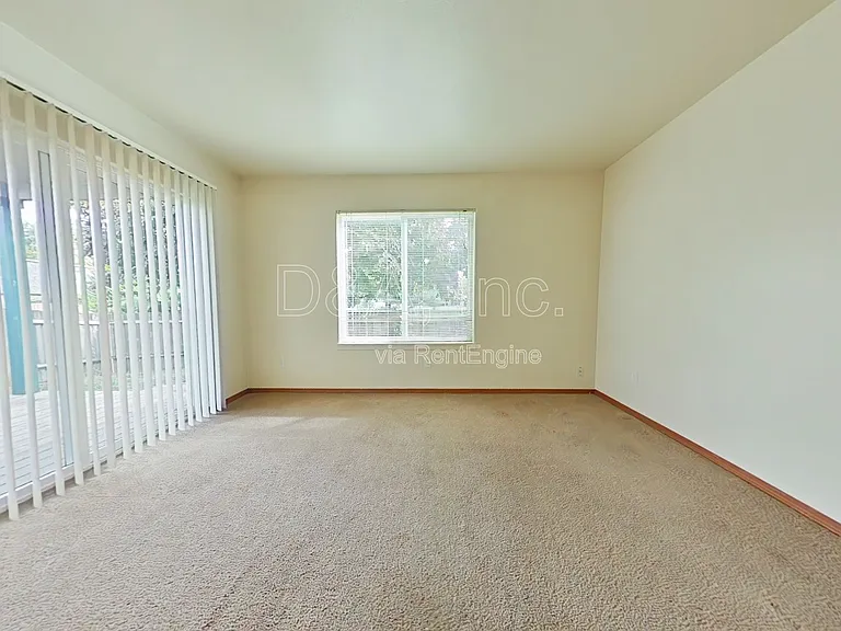 3149 NE Powderhorn Pl — Photo 3