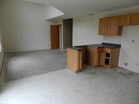 4th image of 241 Fox Trail Ct