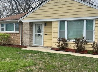 279 Minocqua St, Park Forest, IL