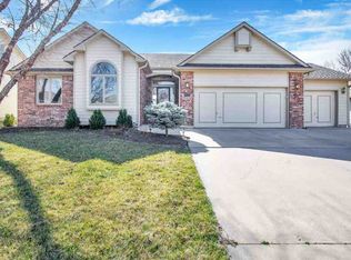 7705 E Oakmount St, Wichita, KS 67226