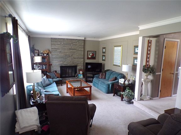 5th image of 11 Lynnwood Dr