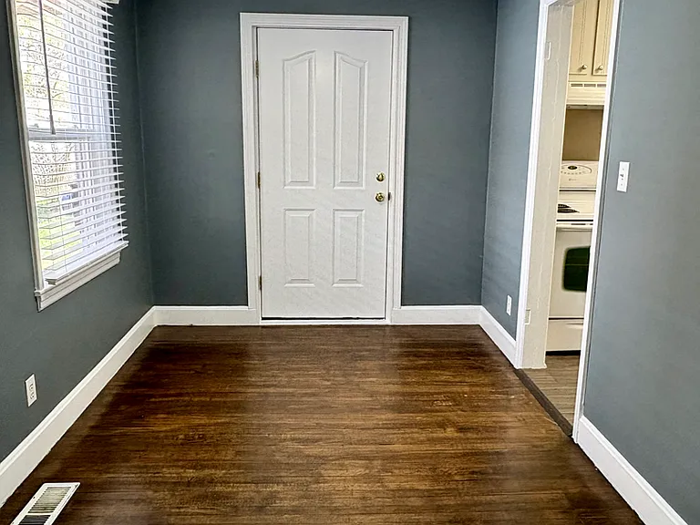 316 Fairview Dr — Photo 5