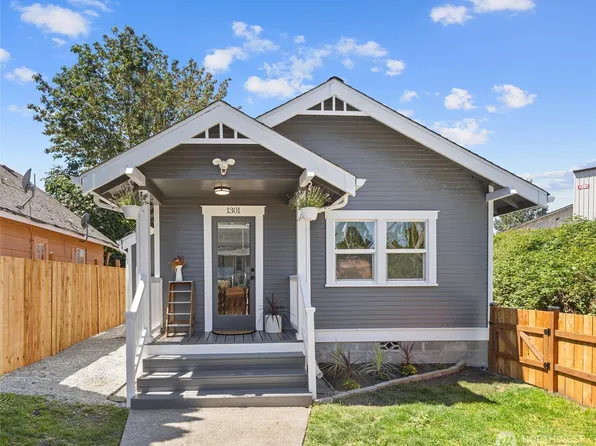 1301 Walter Street, Mount Vernon, WA 98273