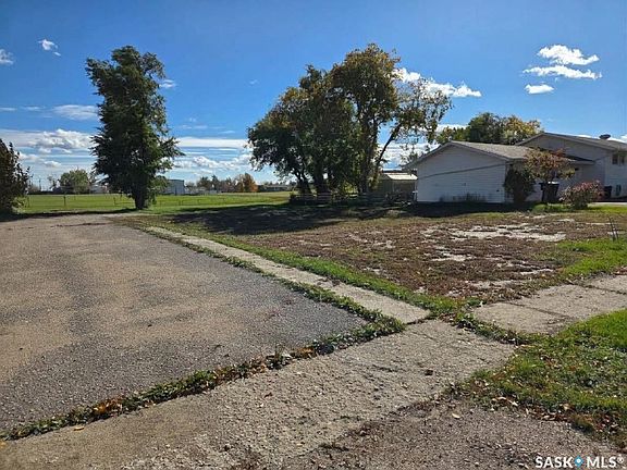 4th image of 564 Butte Street