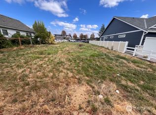 605 2nd St SW, Puyallup, WA 98371