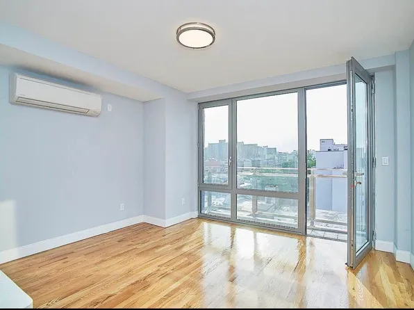 2139 Third Avenue image 1 of 8