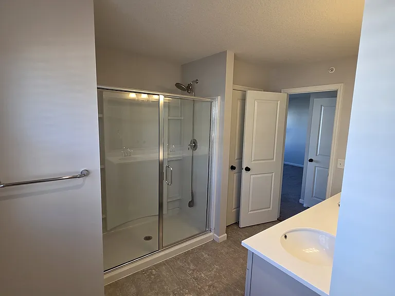 Master Bath - Walk in shower