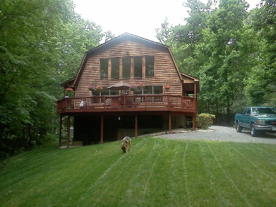 1st image of 2415 Youngs Dr