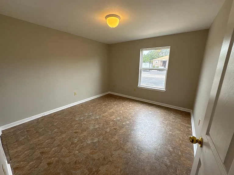 1121 Transit Way — Photo 8