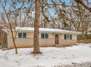 346 McKnight Rd S, Maplewood, MN 55119