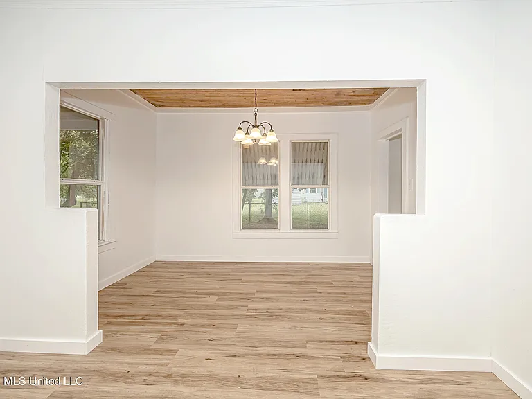 4406 Richard St — Photo 20