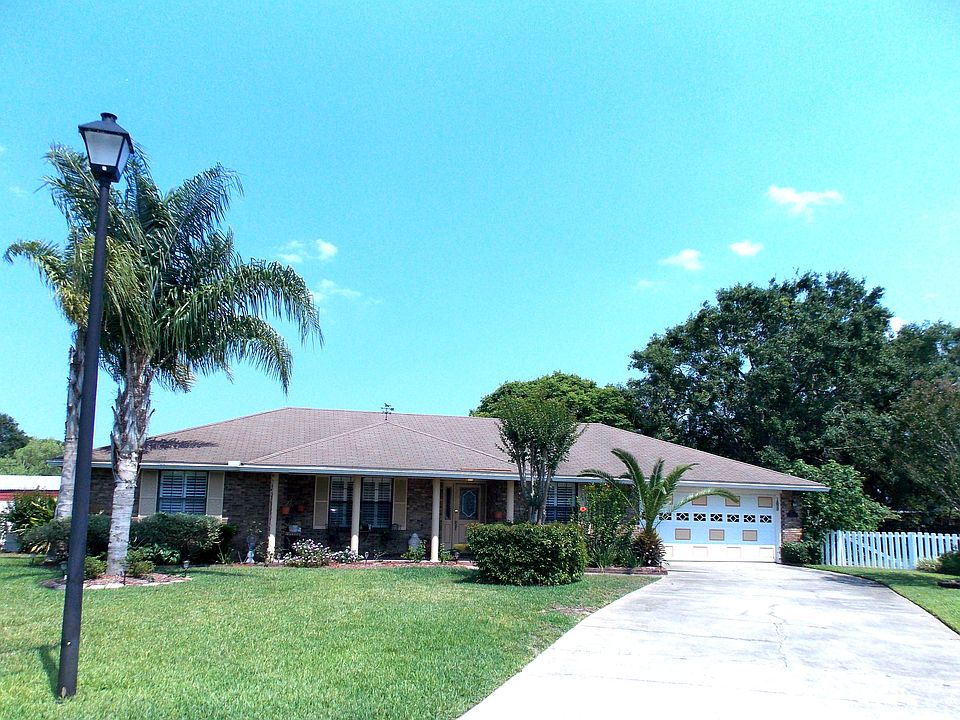 All brick on cul de sac!