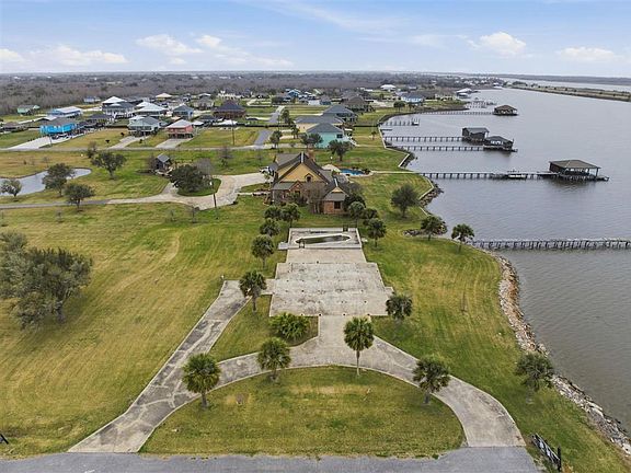 3rd image of 353 Gulfway Dr