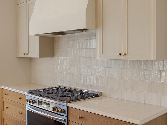 3rd image of 328 E Mayfield Woods Ln