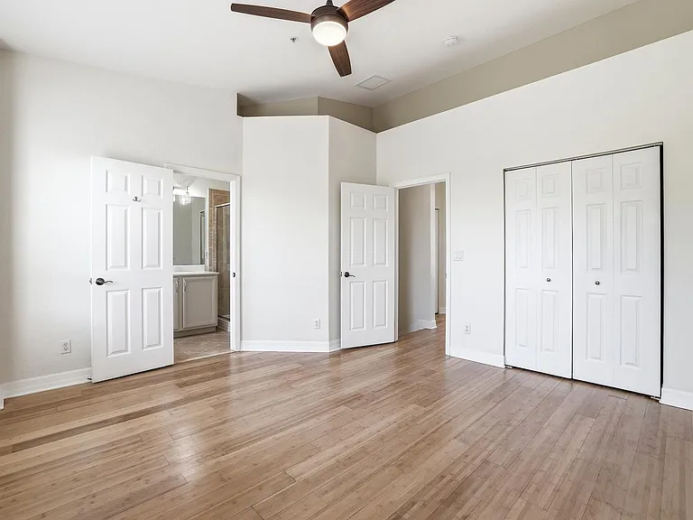 127 E Thatch Palm Cir — Photo 12