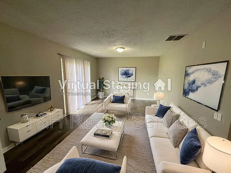3008 N Pauline Ave — Photo 2